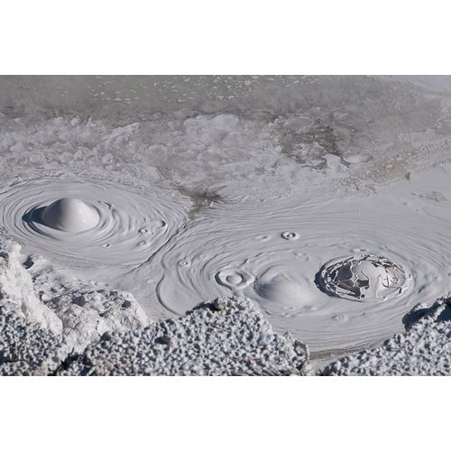 Hopkins, Cindy Miller 아티스트의 USA-Wyoming-Yellowstone National Park-Atrists Paintpots-Boiling hot mud pots작품입니다.